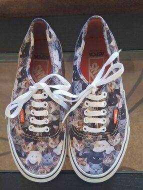 Vans ASPCA Rare Cat Pattern Size 8